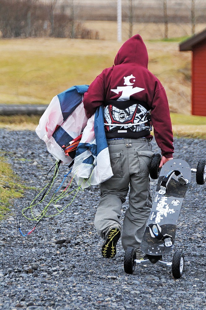 120325-100 © B.Boone