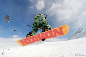 Romain Luppi - Bernina pass - snowkite en Suisse