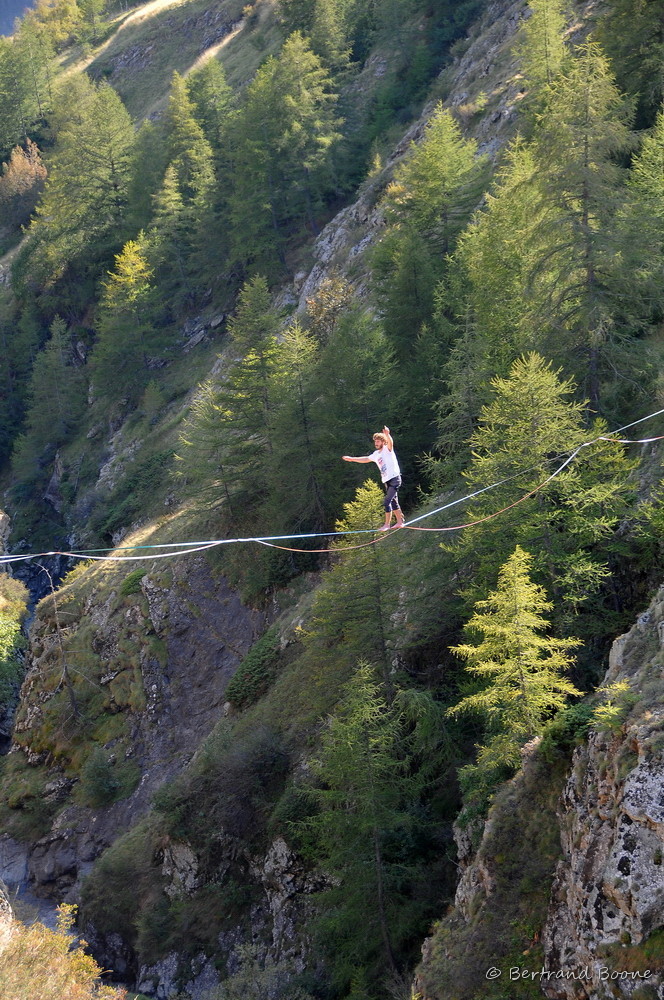 Slackline au Chazelet - La Grave - Hautes Alpes - France