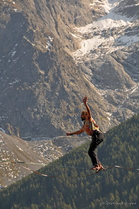 Slackline au Chazelet - La Grave - Hautes Alpes - France