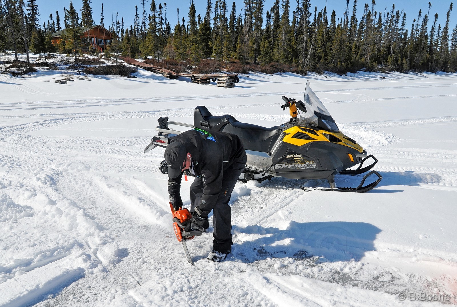 120401-0347 © B.Boone