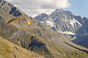 Manu Lestienne - parapente au lac du Pontet - hautes alpes - Fr