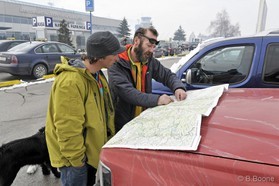 Snowkite en Bosnie - Johann Civel et Rado a l'aéroport de Sarajevo