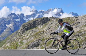 cyclistes au col du Galibier (05)