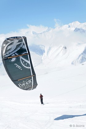 Etienne Lhote - snowkite a Gudauri - Georgie