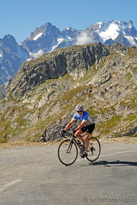 cyclisme au col du galibier-hautes alpes-France