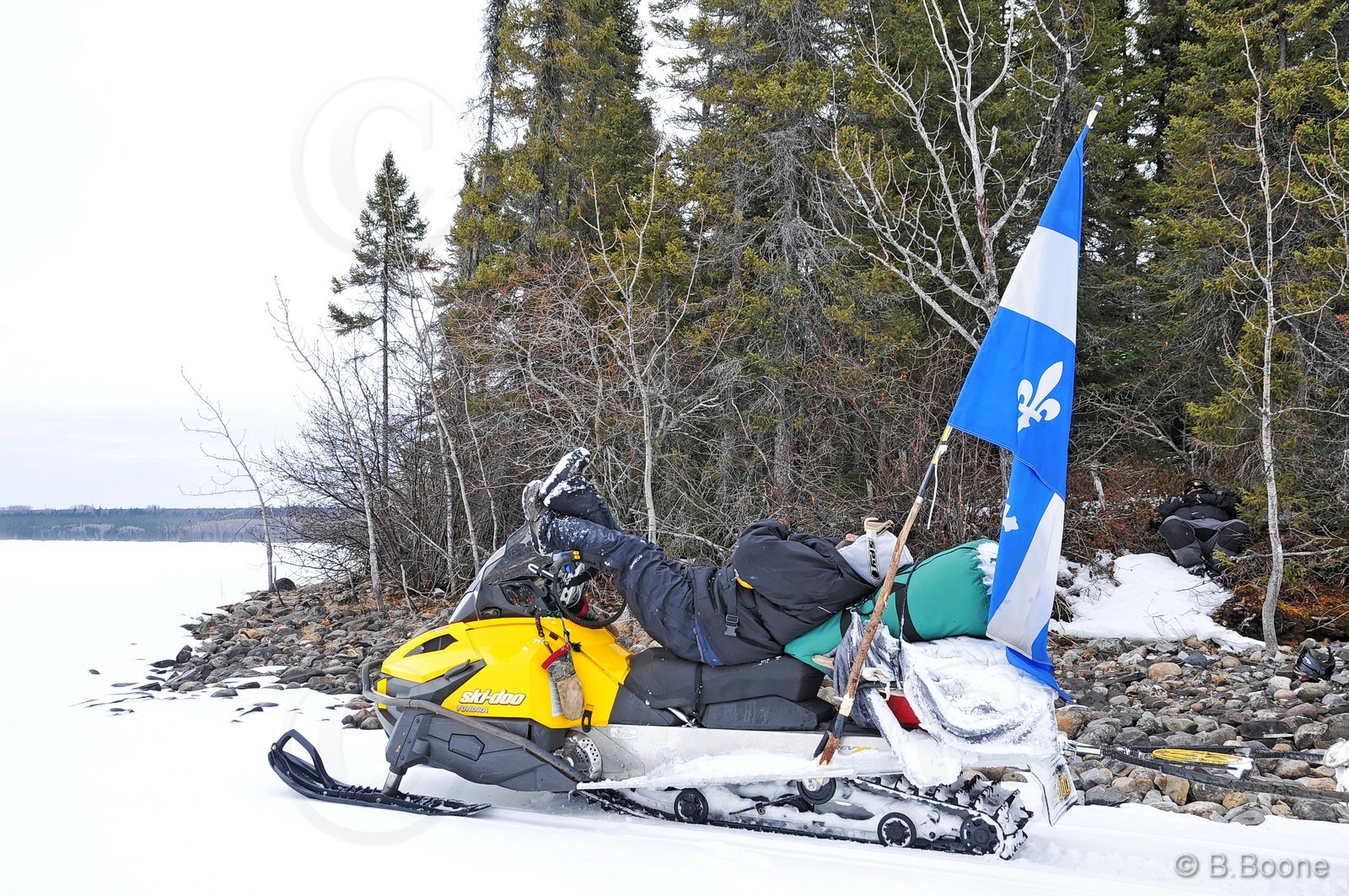 120406-087 © B.Boone