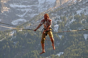 Slackline au Chazelet - La Grave - Hautes Alpes - France