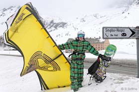 Romain Luppi - Simplon pass - snowkite en Suisse