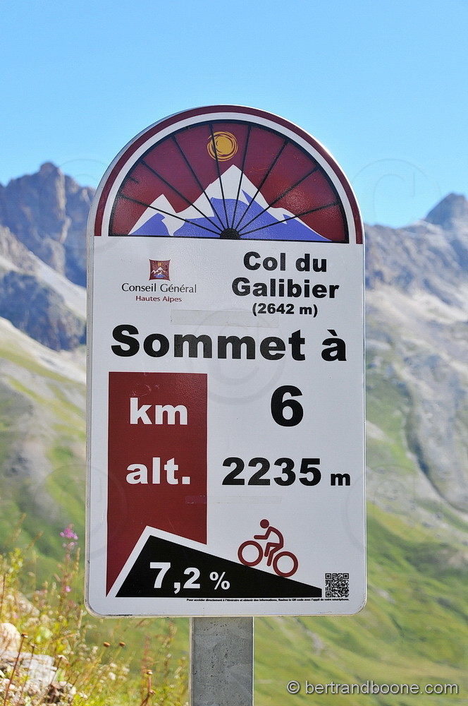 cyclistes au col du Galibier (05)