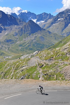 cyclistes au col du Galibier (05)
