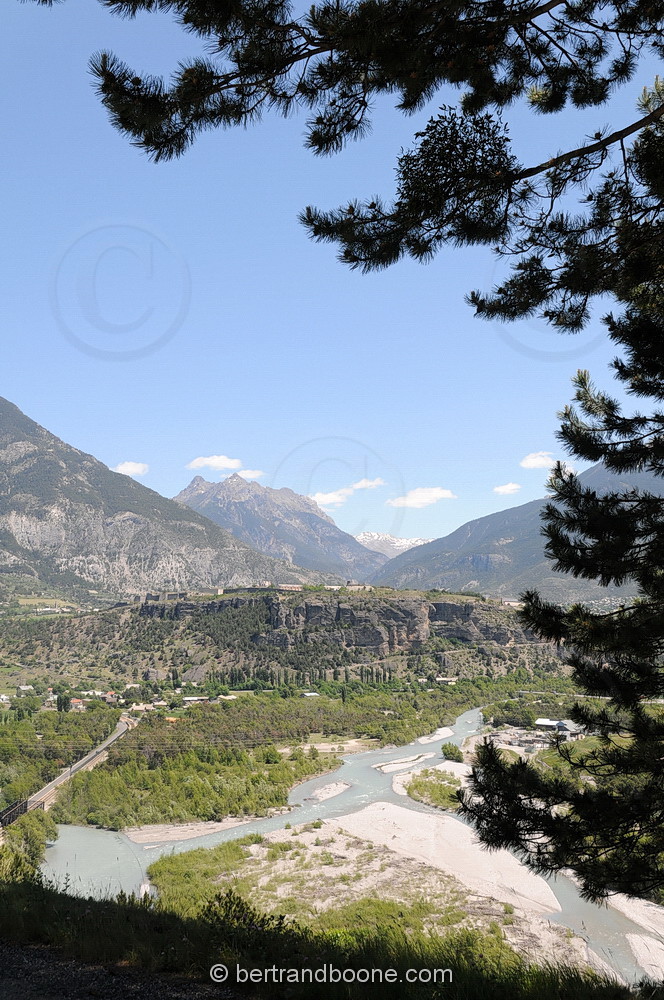 La Durance et Mont Dauphin (05) Fr